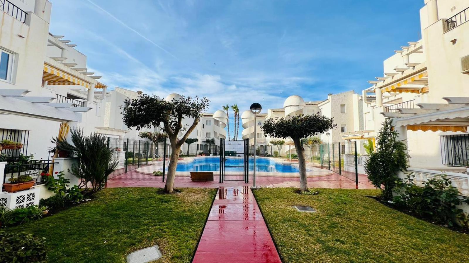 Apartment Laguna At *